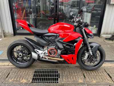 Ducati Streetfighter V2 2022