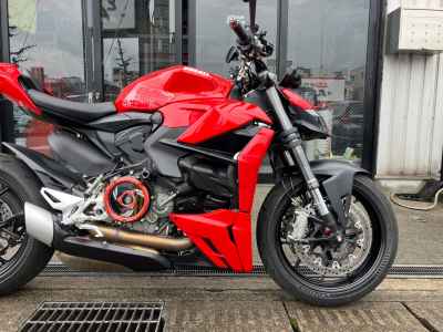 Ducati Streetfighter V2 2022