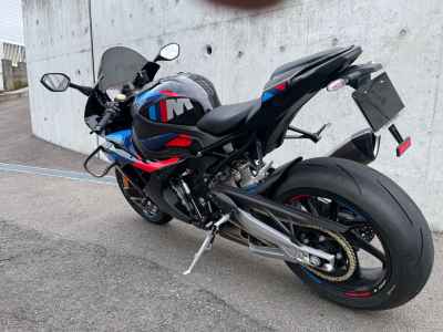 BMW M1000RR 2025