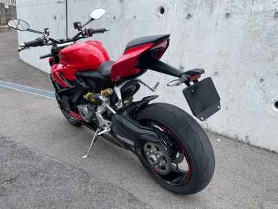 Ducati Streetfighter V2 2025