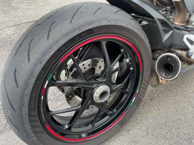 Ducati Streetfighter V2 2025