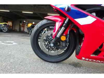 Honda CBR650R E-Clutch 2024