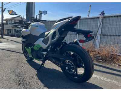 Kawasaki Ninja 7 Hybrid 2025