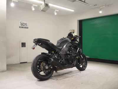 Kawasaki Z1000-4 2011