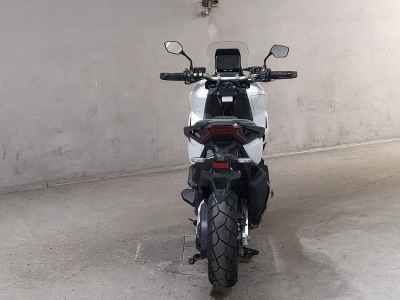 Honda X-Adv 750 2025