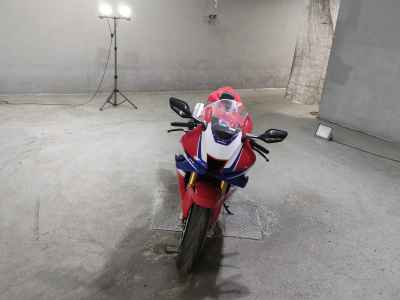 Honda CBR1000RR SP 2025