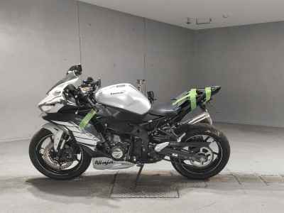 Kawasaki Ninja ZX-4RR 2025