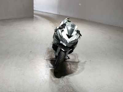 Kawasaki Ninja ZX-4RR 2025