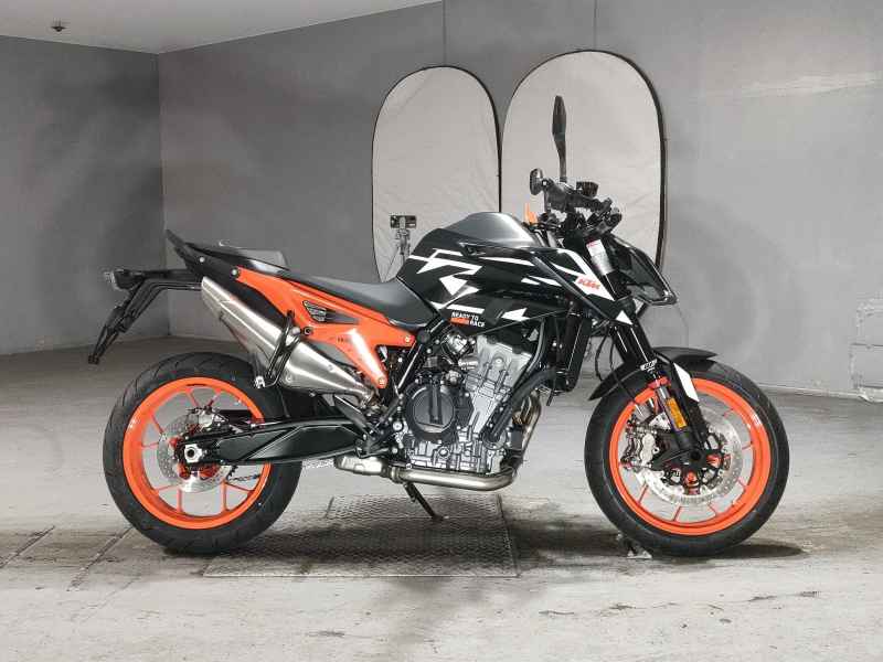 KTM 890 Duke