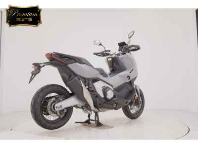 Honda X-Adv 750 2025
