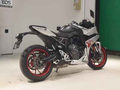 Suzuki GSX-8R 2024