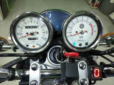 Yamaha SR400 2020