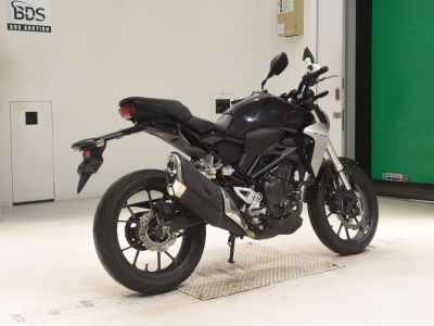 Honda CB250R 2018