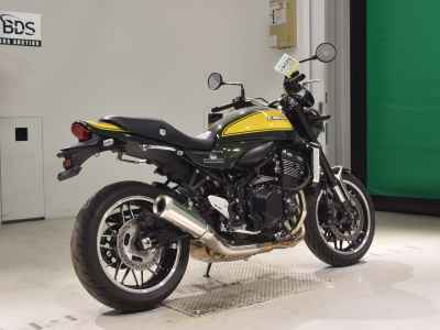 Kawasaki Z900RS 2023
