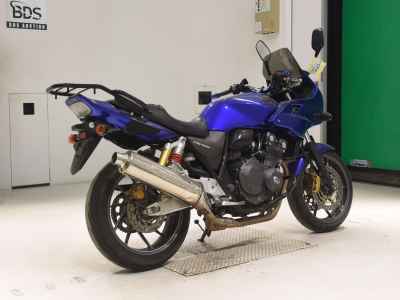 Honda CB400 Super Boldor 2015