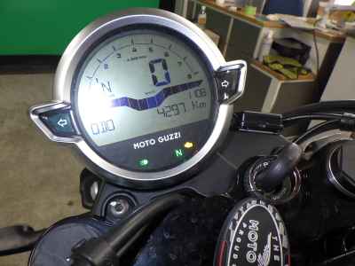Moto Guzzi V7 Stone 2025