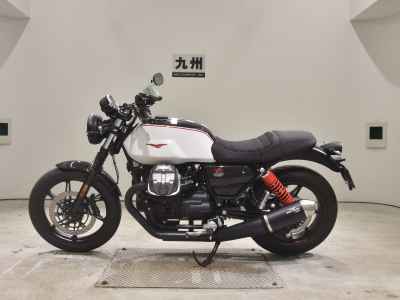 Moto Guzzi V7 Stone 2025