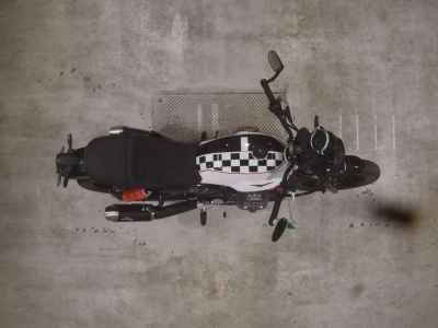 Moto Guzzi V7 Stone 2025