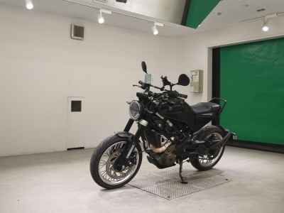 Husqvarna Svartpilen 401 2020