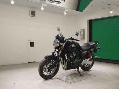 Honda CB400SF 2026