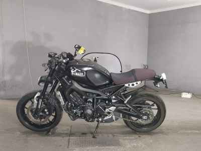 Yamaha XSR900 2021