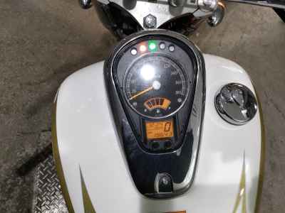 Suzuki Intruder 400 Classic 2009