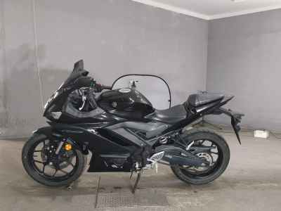Yamaha YZF-R25 2022