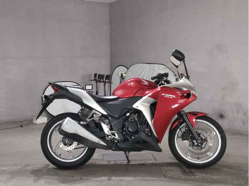 Honda CBR250R 2011