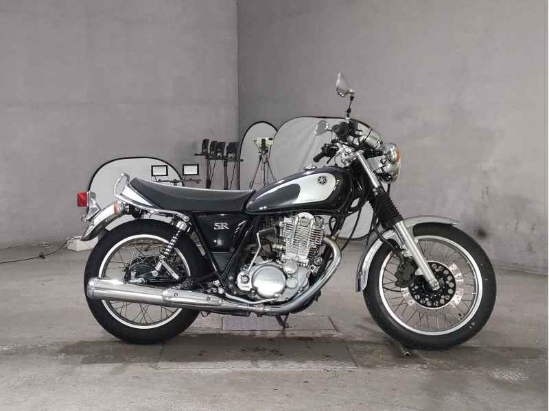 Yamaha SR400 2021