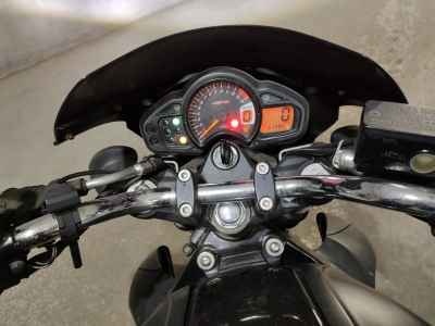 Suzuki Gladius SFV400 2013