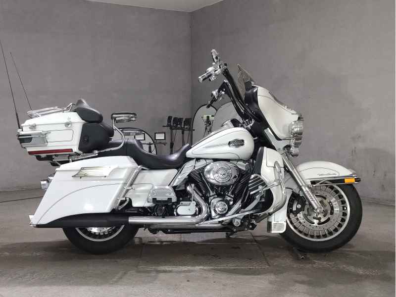 Harley-Davidson FLHTCU1690 2012