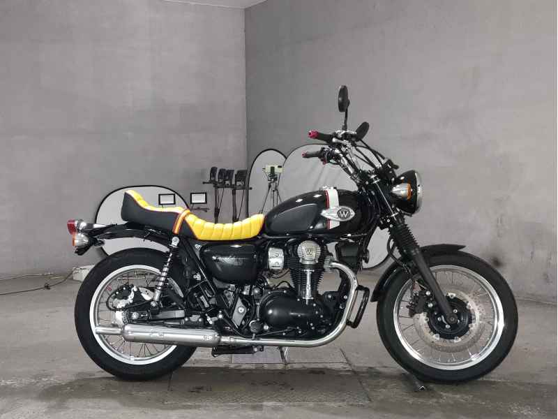Kawasaki W800 2021