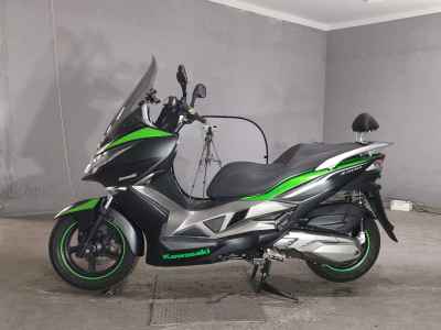 Kawasaki J300 2015