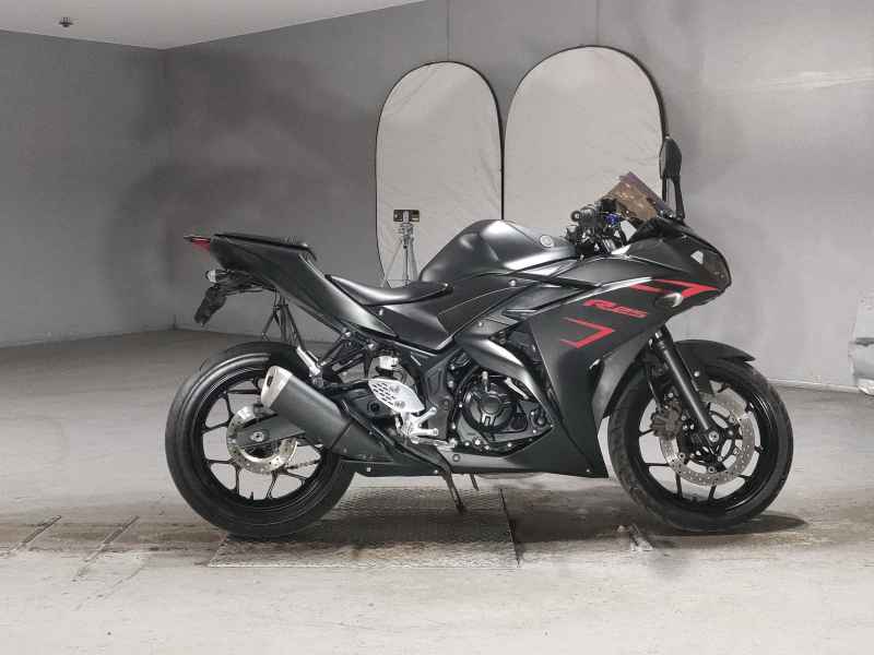 Yamaha YZF-R25 2018