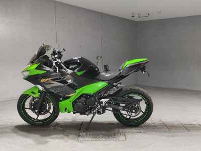 Kawasaki Ninja 400 2023