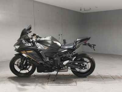 Kawasaki Ninja ZX-25R 2022
