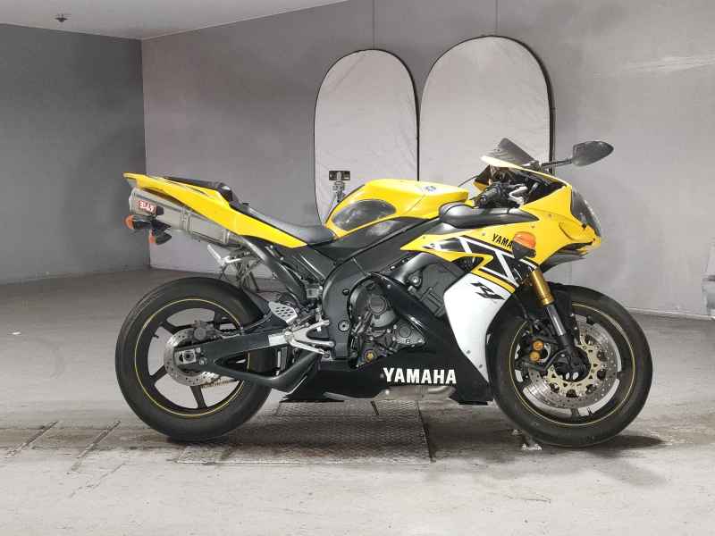 Yamaha YZF-R1