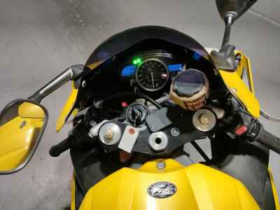 Yamaha YZF-R1