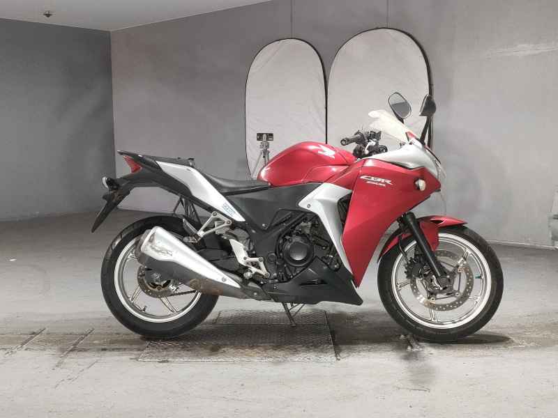 Honda CBR250R 2011