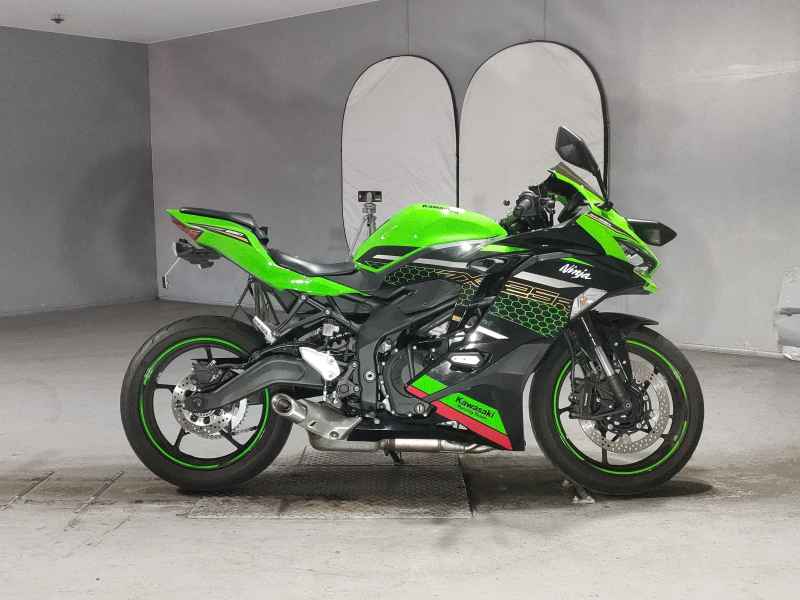 Kawasaki Ninja ZX-25R 2021