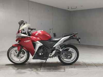 Honda CBR250R 2011