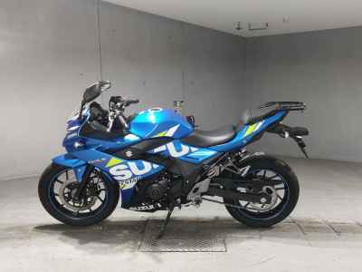 Suzuki GSX250R 2022