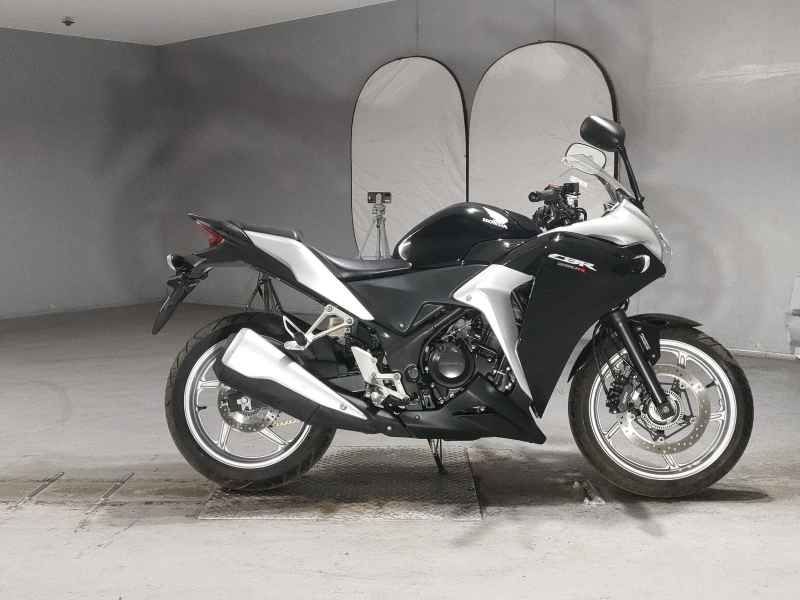 Honda CBR250R 2011