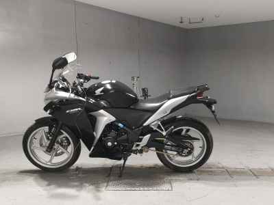 Honda CBR250R 2011