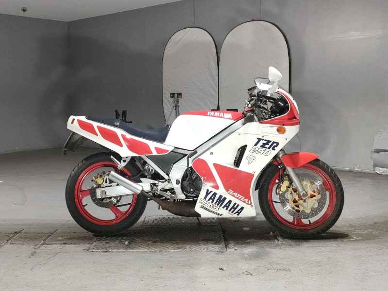 Yamaha TZR250