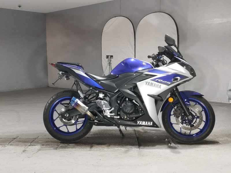 Yamaha YZF-R25 2015