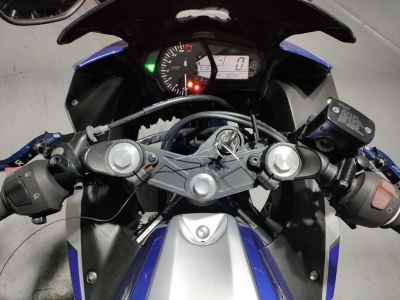 Yamaha YZF-R25 2015