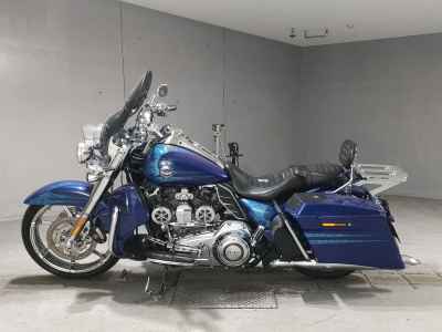 Harley-Davidson Road King FLHRSE1800 CVO 2013