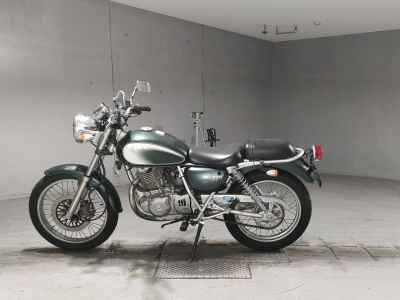 Suzuki ST250E