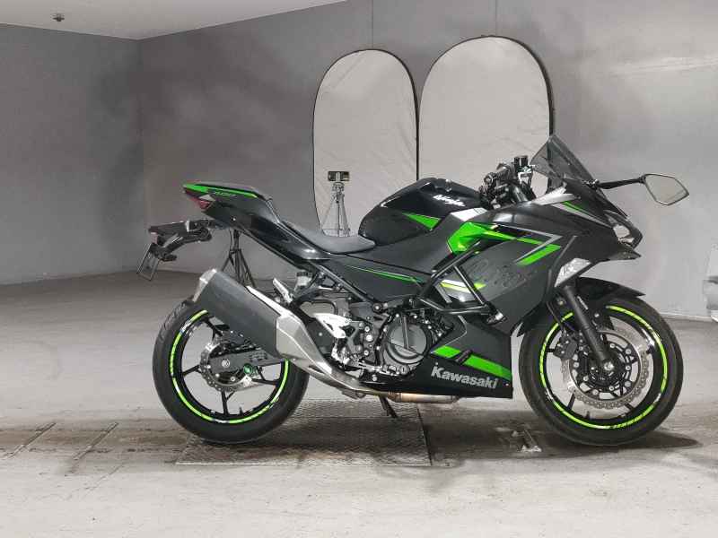 Kawasaki Ninja 400 2022